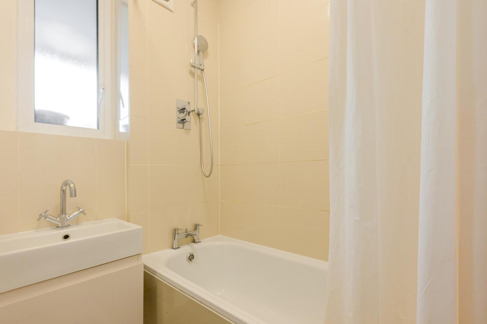 Bright Modern 1 Bedroom Flat, 5 Min To Vauxhall St ロンドン エクステリア 写真